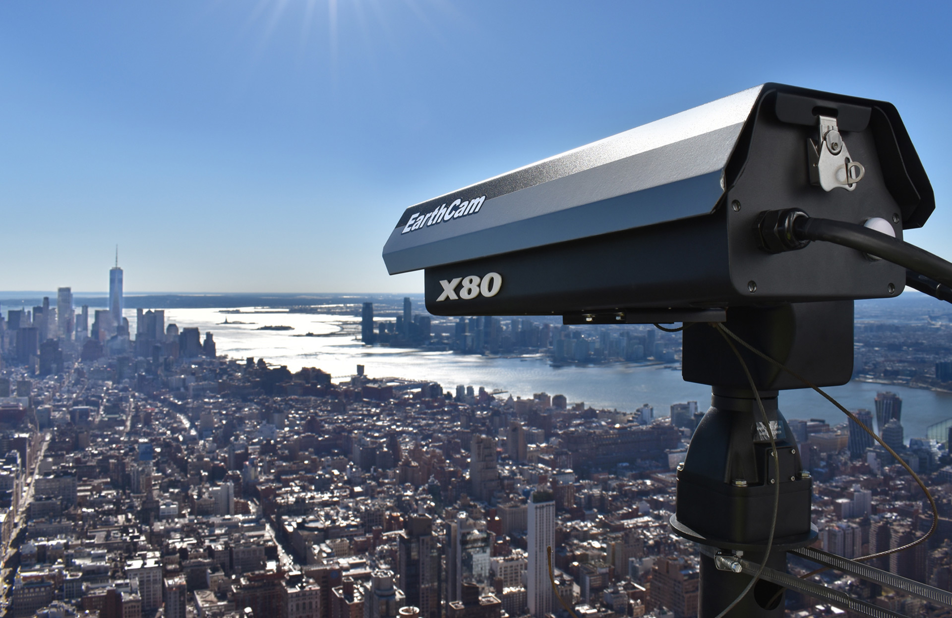 GigapixelCam X80 mounted on top of the Empire State Building